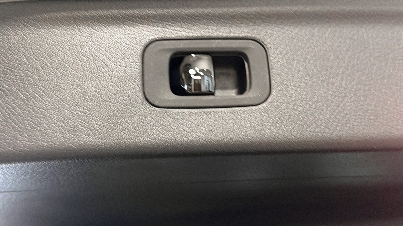 Mercedes-Benz EQE SUV 2023, bild 6/10