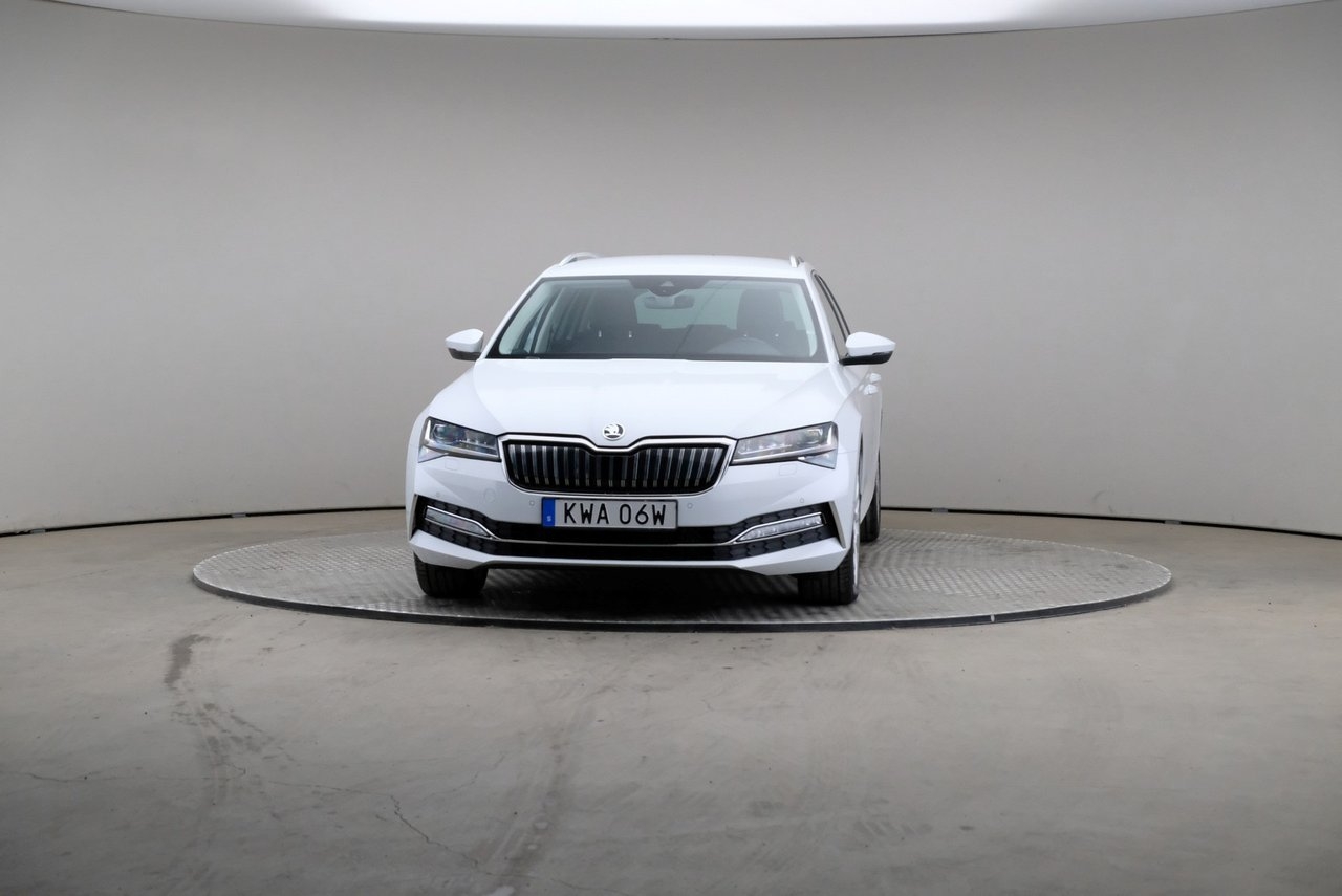 Skoda Superb 2023, kuva 3/28