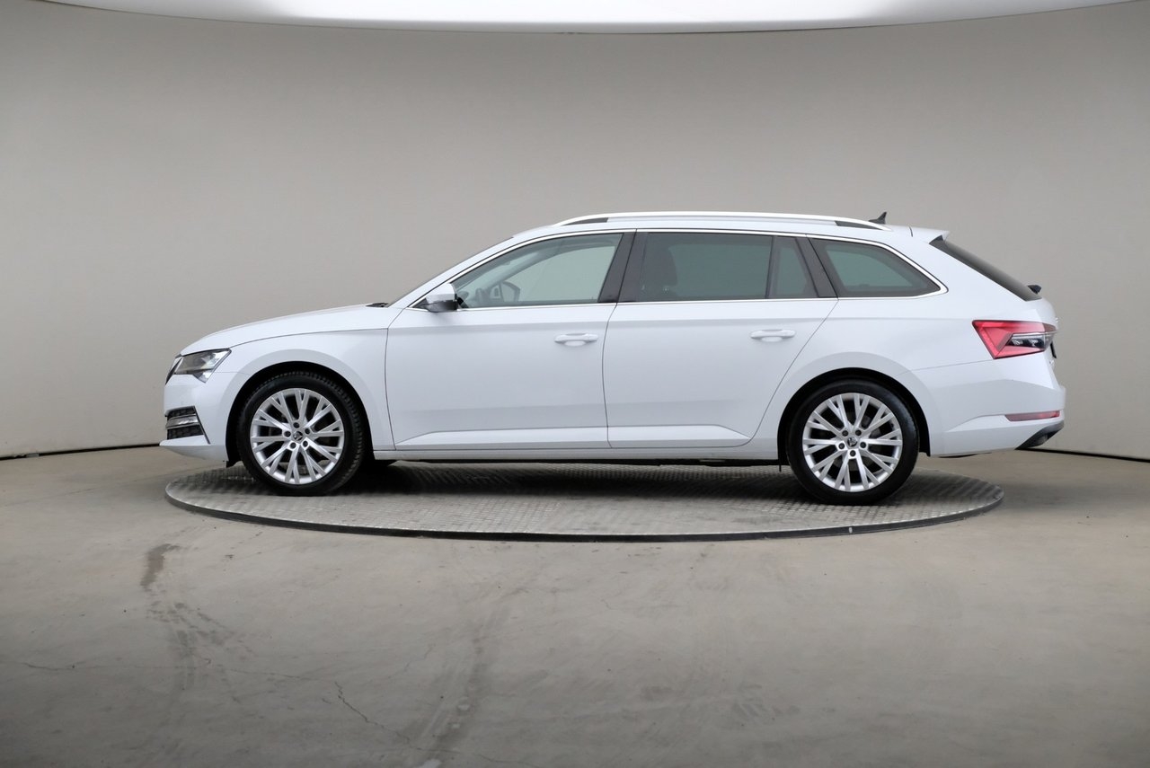 Skoda Superb 2023, kuva 4/28