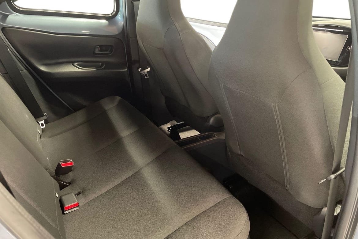 Toyota Aygo X PLAY 2026, bild 7/10
