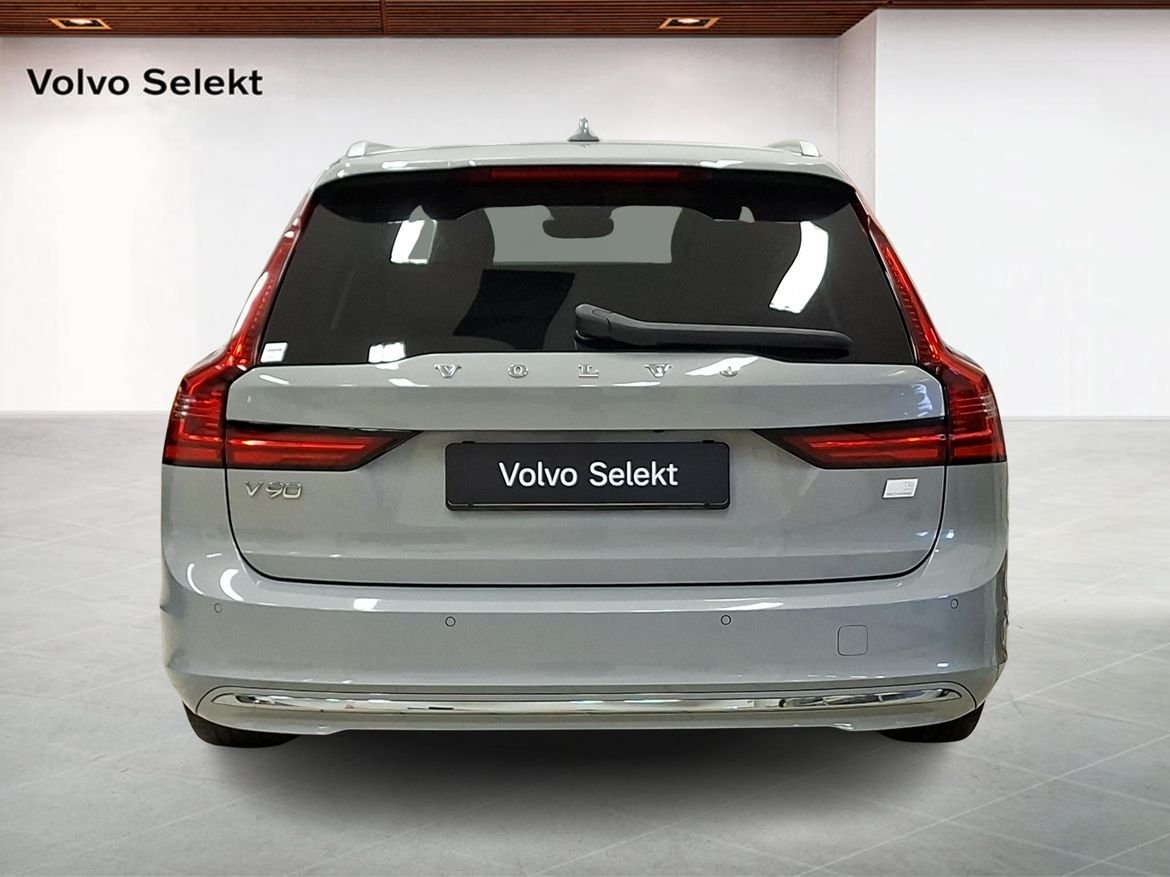 Volvo V90 Recharge T6 Core Edition 2024, photo 7/14
