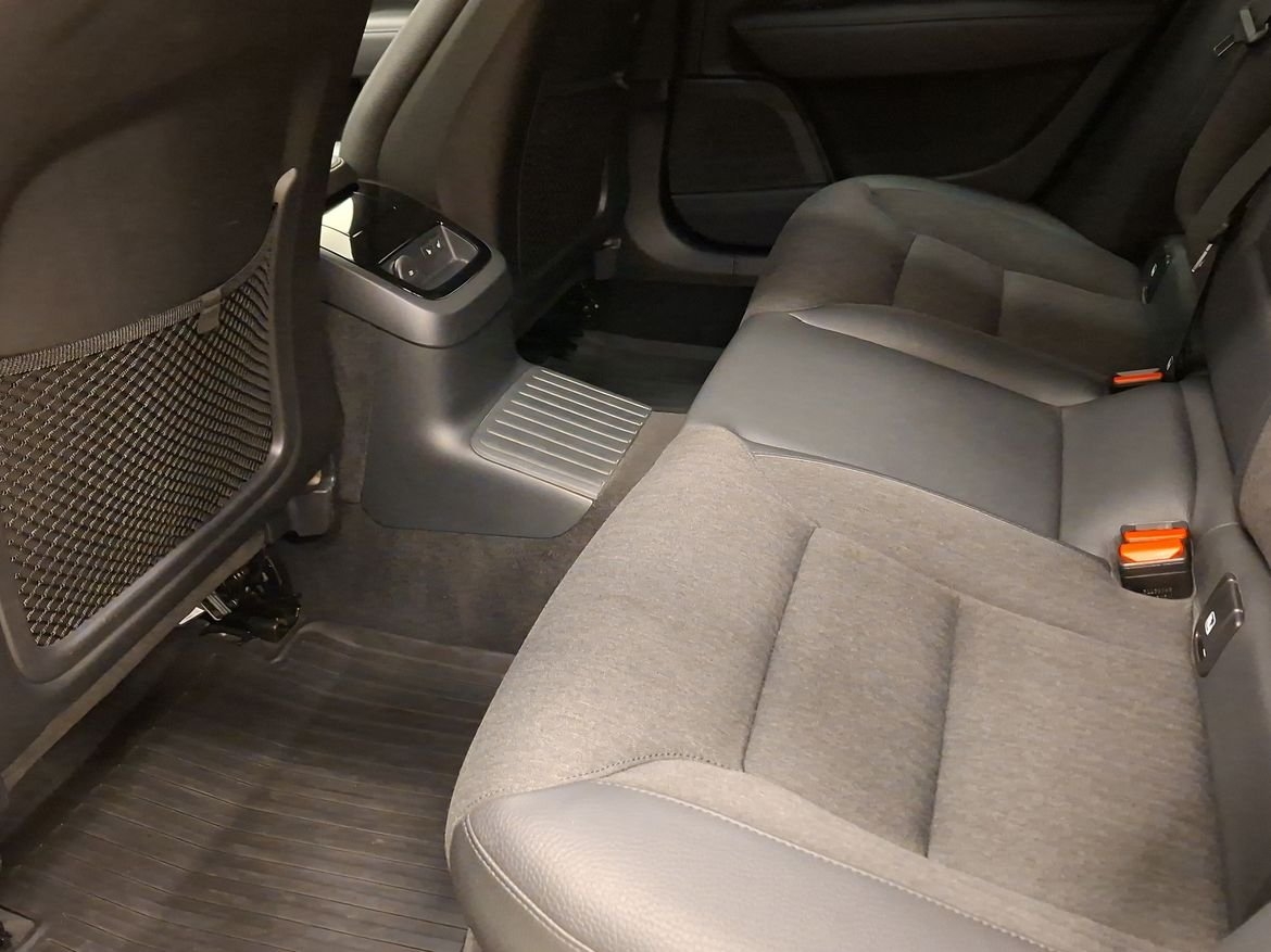 Volvo V90 Recharge T6 Core Edition 2024, photo 6/14