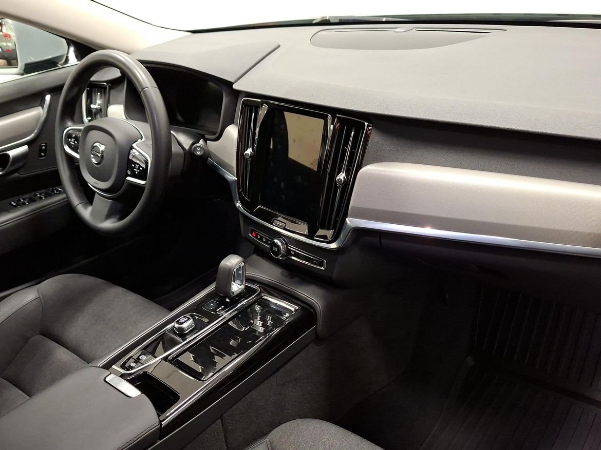 Volvo V90 Recharge T6 Core Edition 2024, photo 5/14