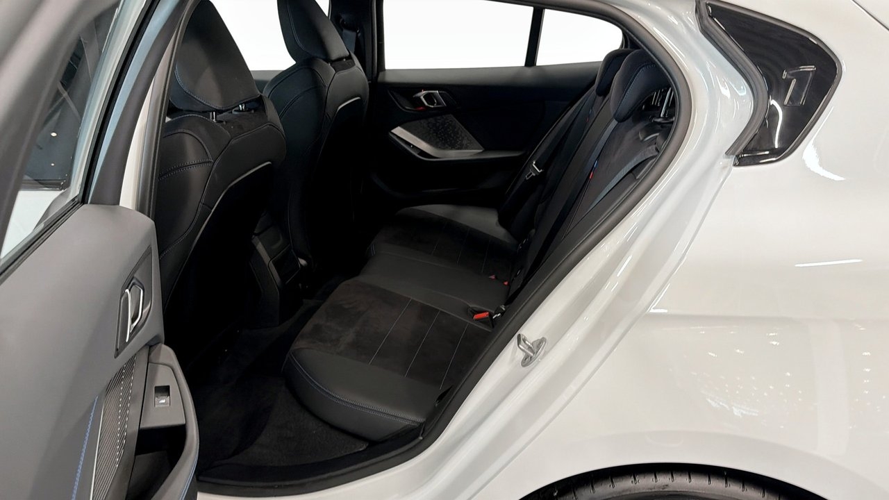 BMW 120 2026, bild 5/13