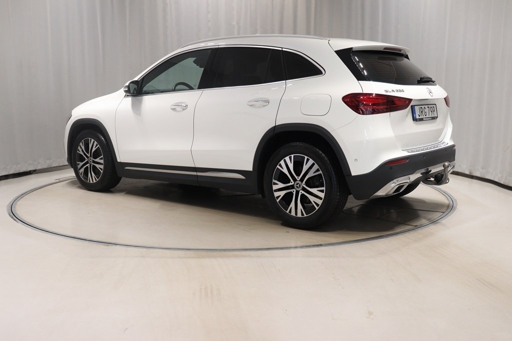 Mercedes-Benz GLA 2024, bild 6/10