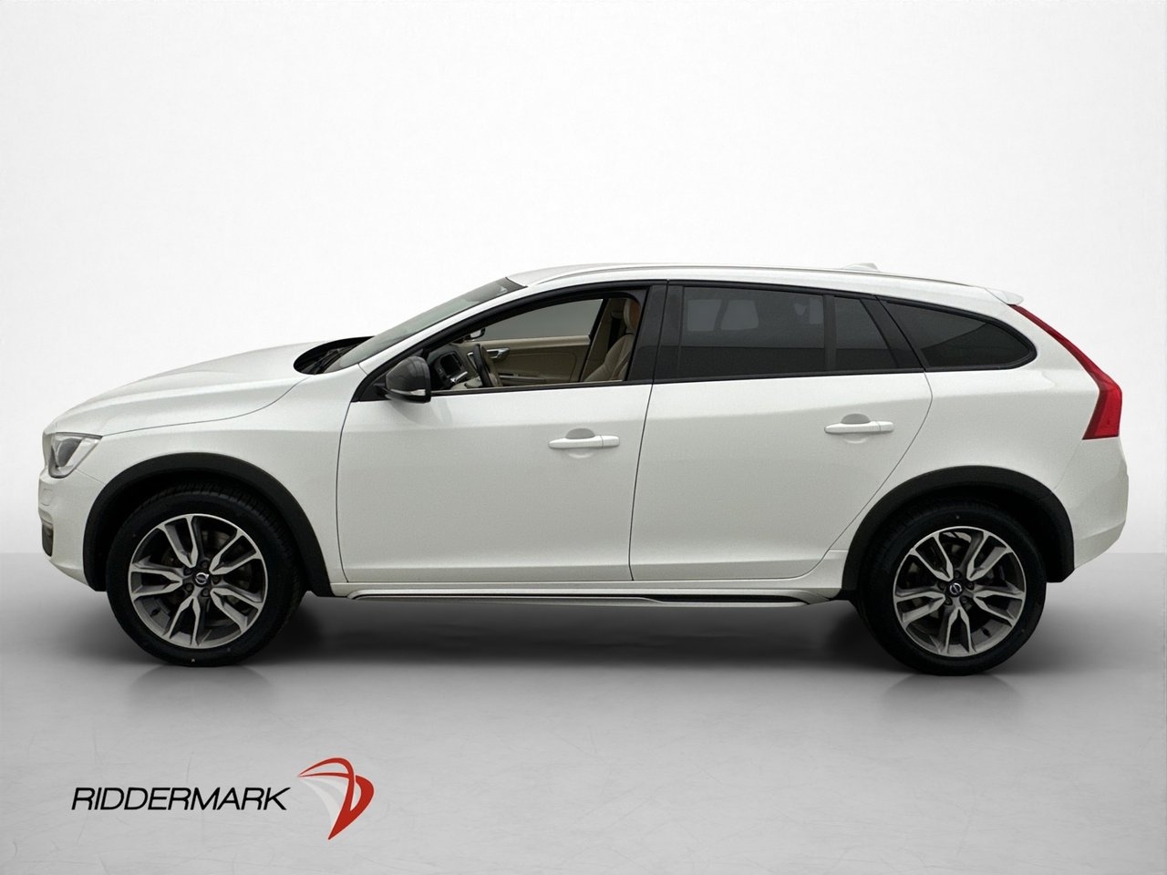 Volvo V60 Cross Country 2017, bild 4/34