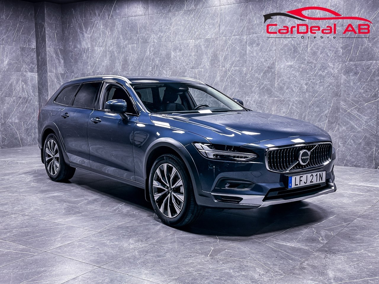 Volvo V90 Cross Country