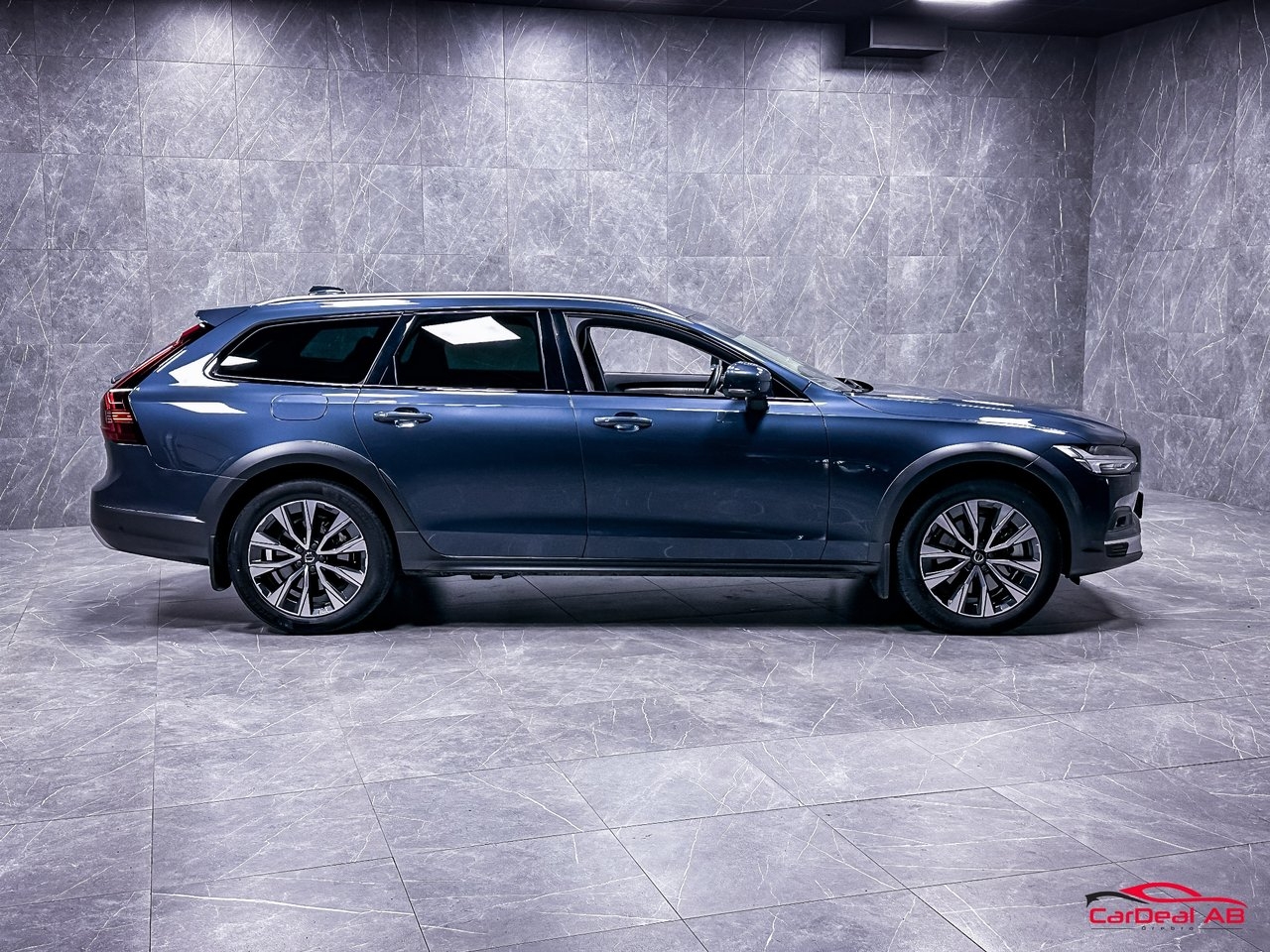 Volvo V90 Cross Country 2022, kuva 2/10