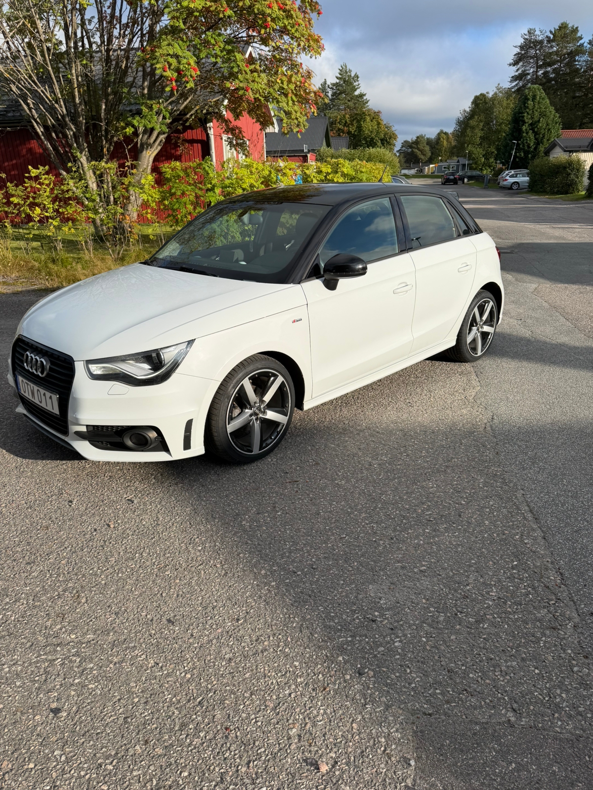Audi A1 Sportback 1.6 TDI Manuell 2013, bild 2/6