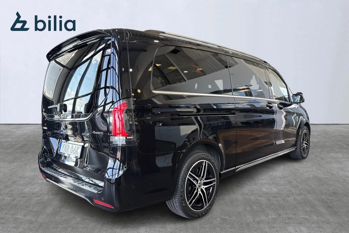 Mercedes-Benz V 300d 4Matic 2026, photo 6/10