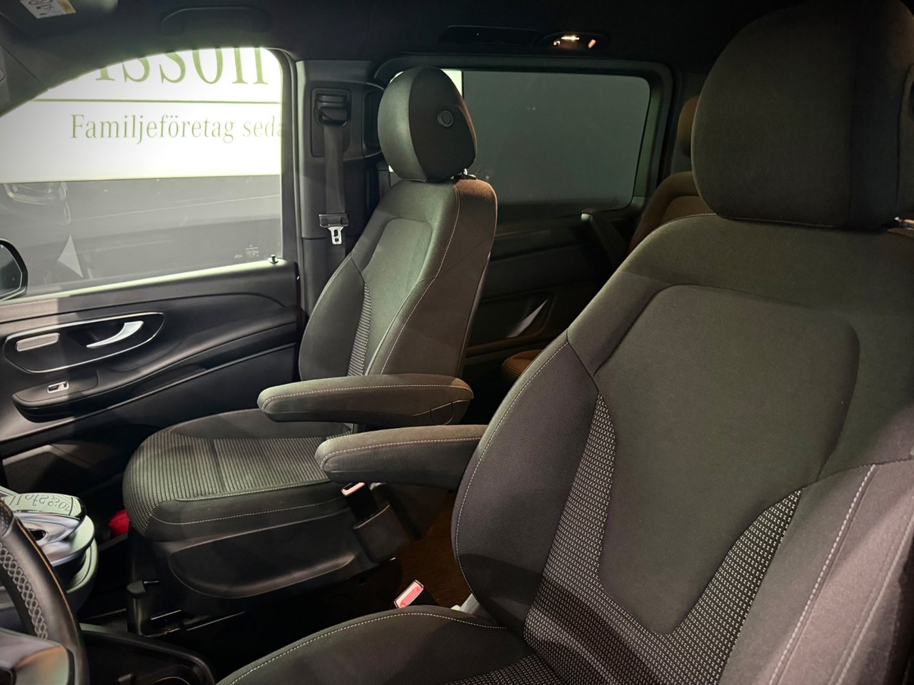 Mercedes-Benz V 2021, bild 5/10