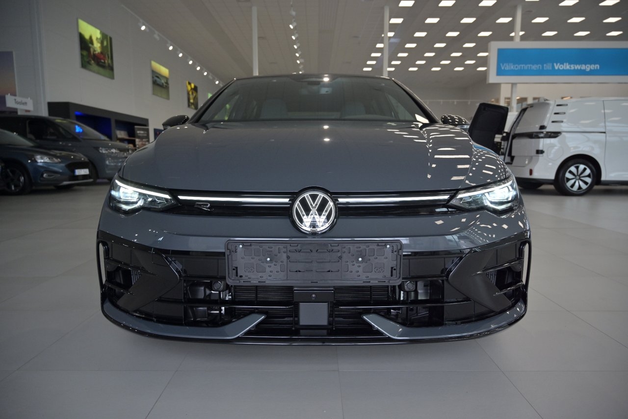 Volkswagen Golf R 333 hk 2027, bild 3/10