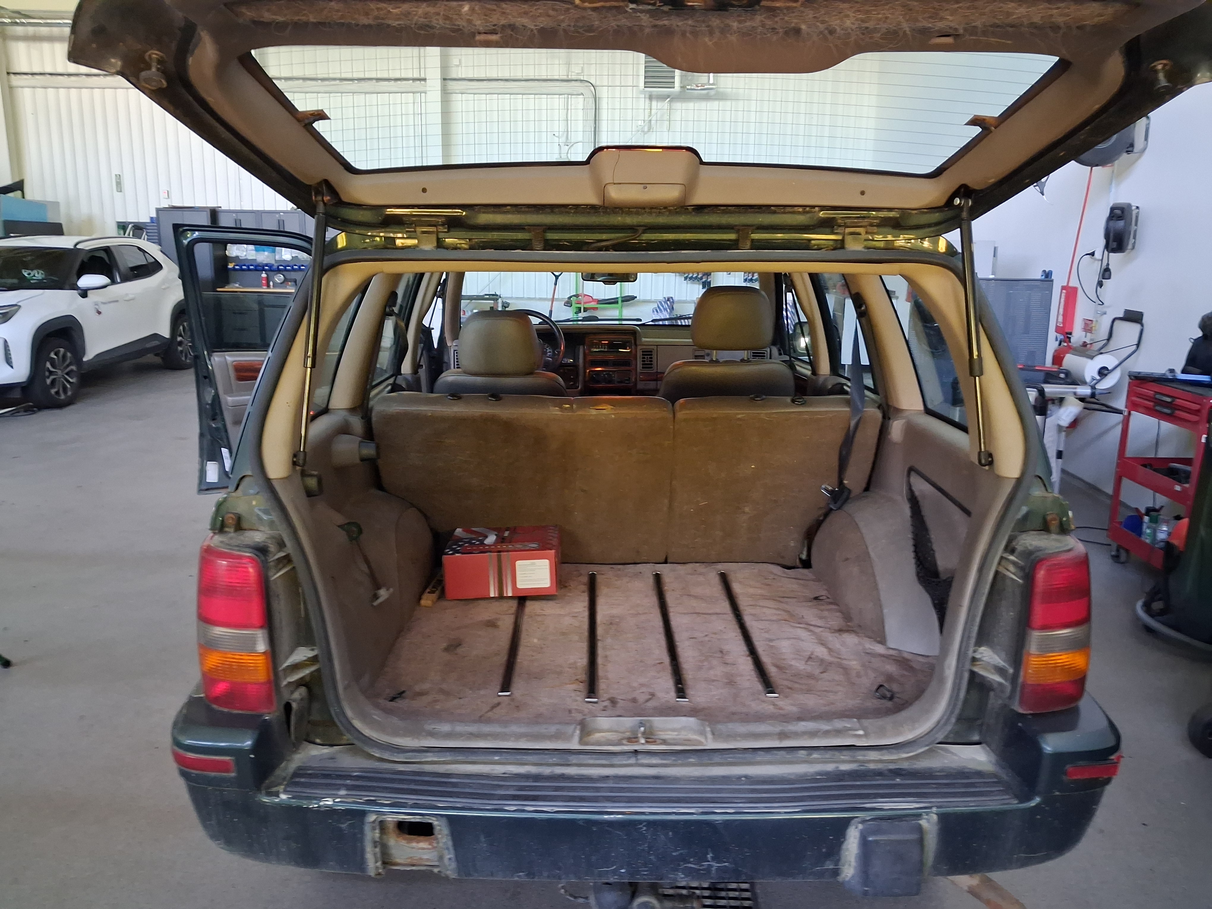 Jeep Grand Cherokee 4.0 4WD Automatisk 1994, photo 7/7
