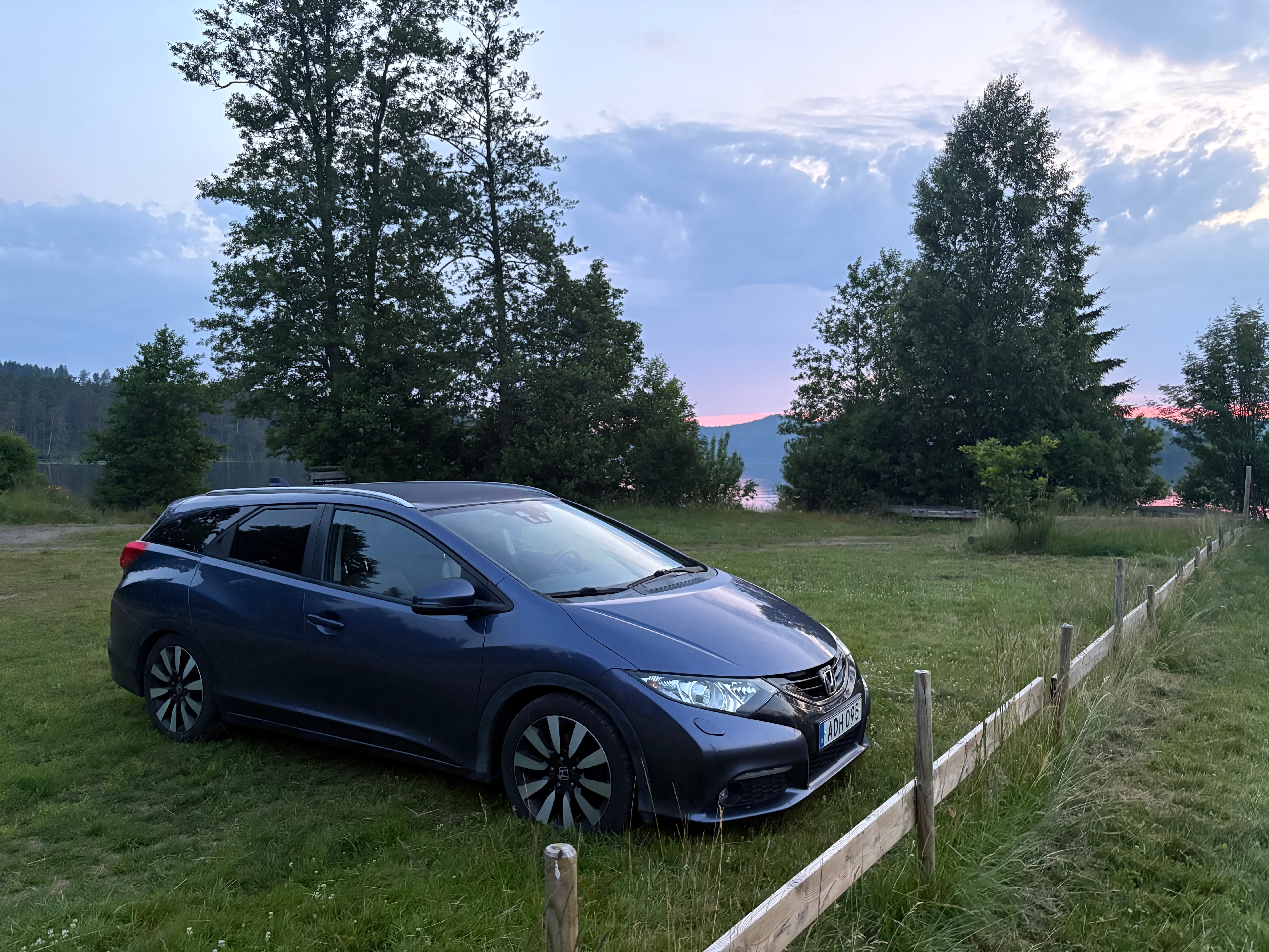 Honda Civic Tourer 1.8 i-VTEC Automatisk 2014, bild 2/5