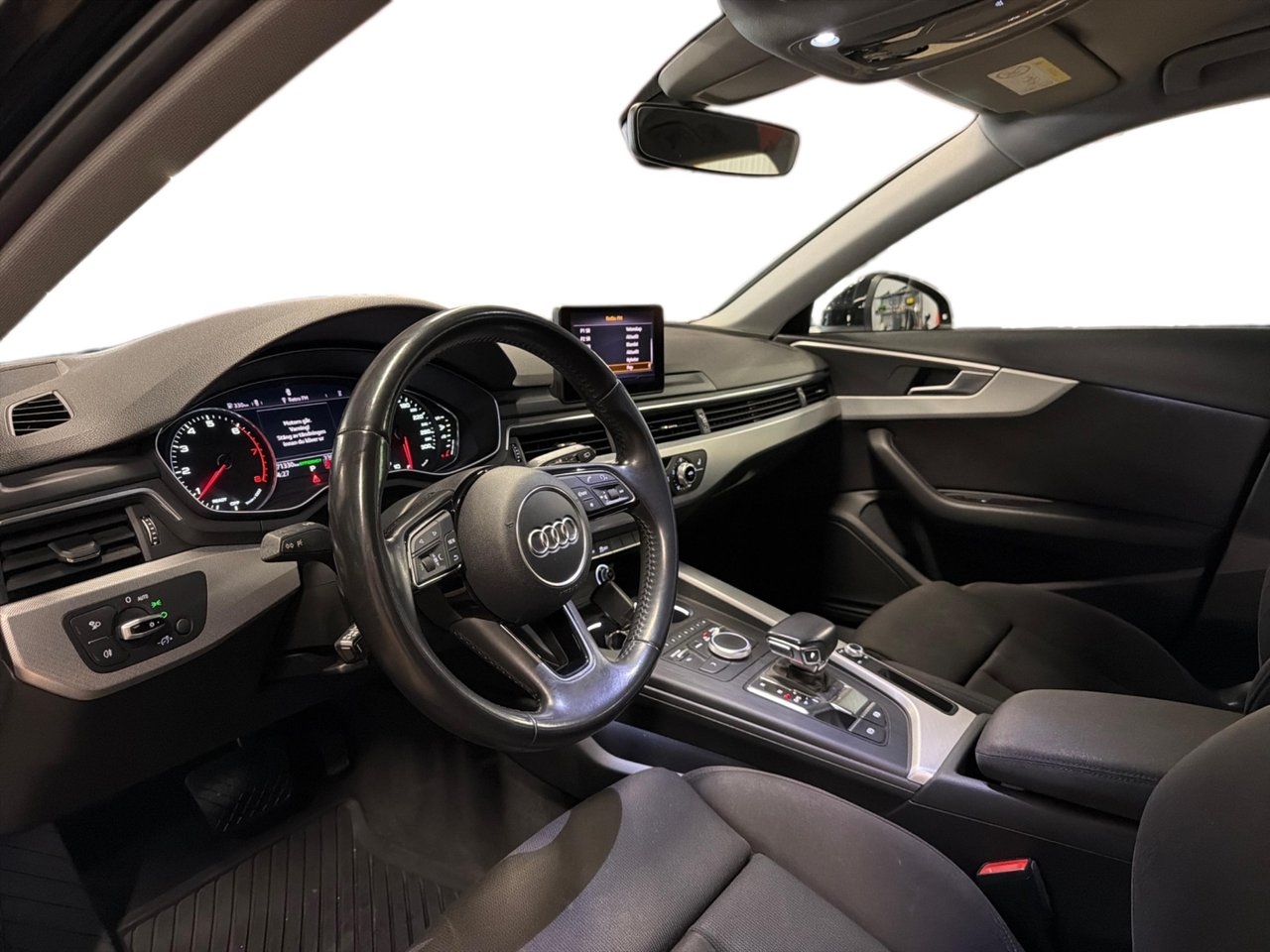 Audi A4 2018, photo 7/10