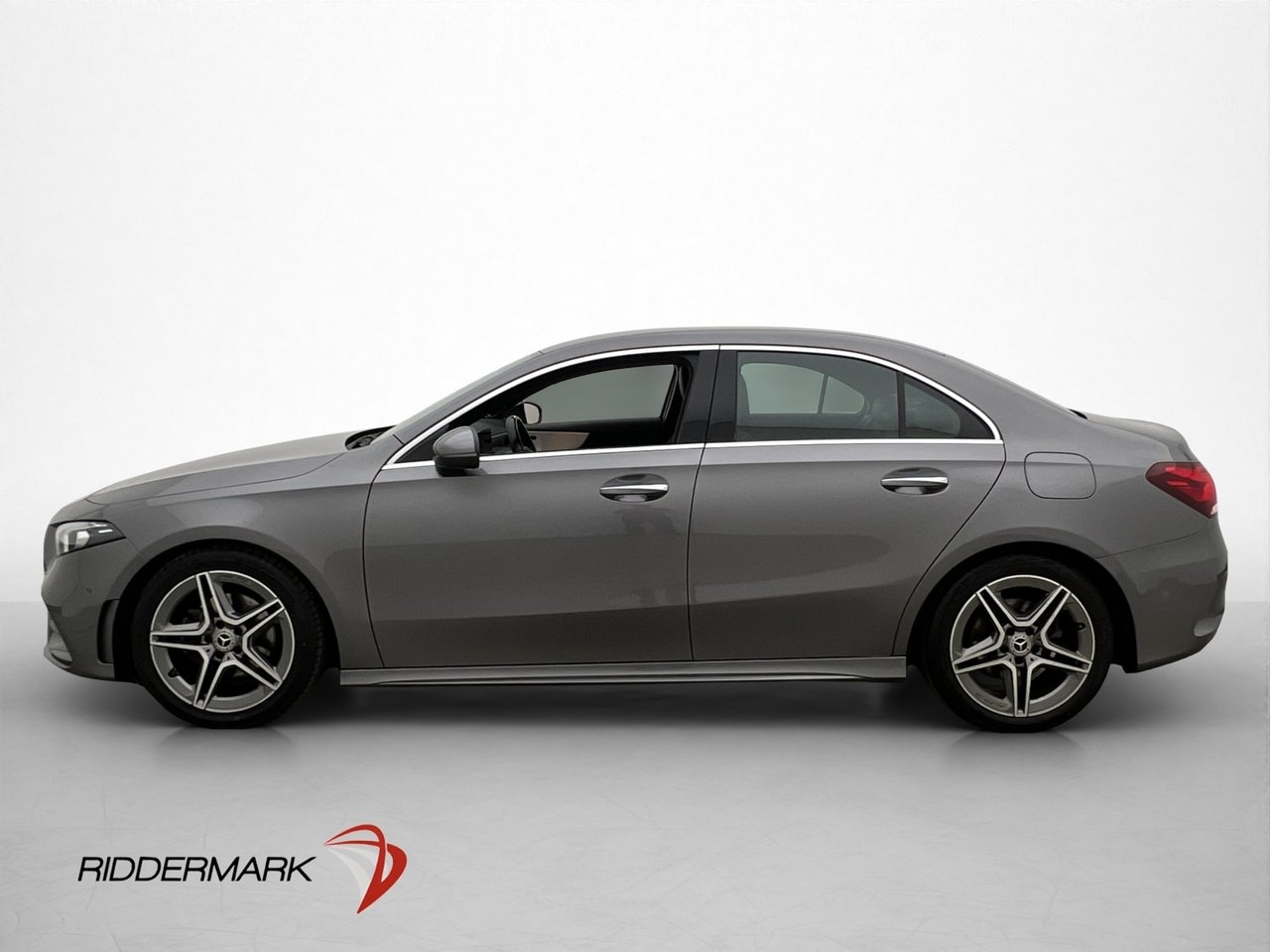 Mercedes-Benz A 200 Sedan AMG Widescreen 2022, bild 5/30