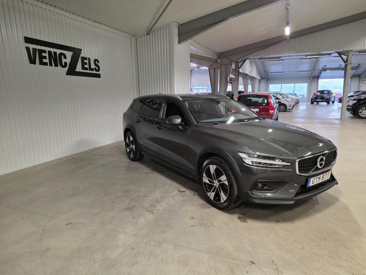 Volvo V60 Cross Country 2021, bild 2/10