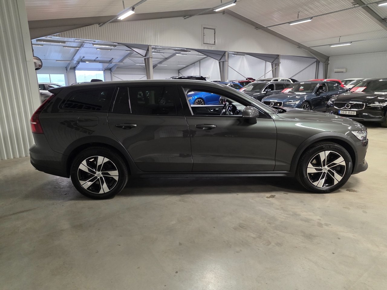 Volvo V60 Cross Country 2021, bild 3/10