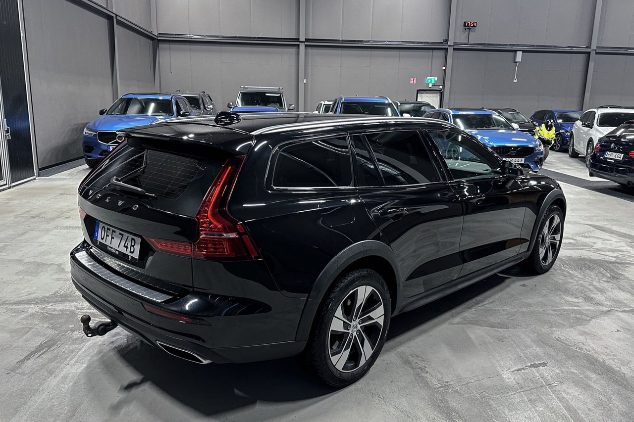 Volvo V60 Cross Country B4 AWD 2021, kuva 6/10