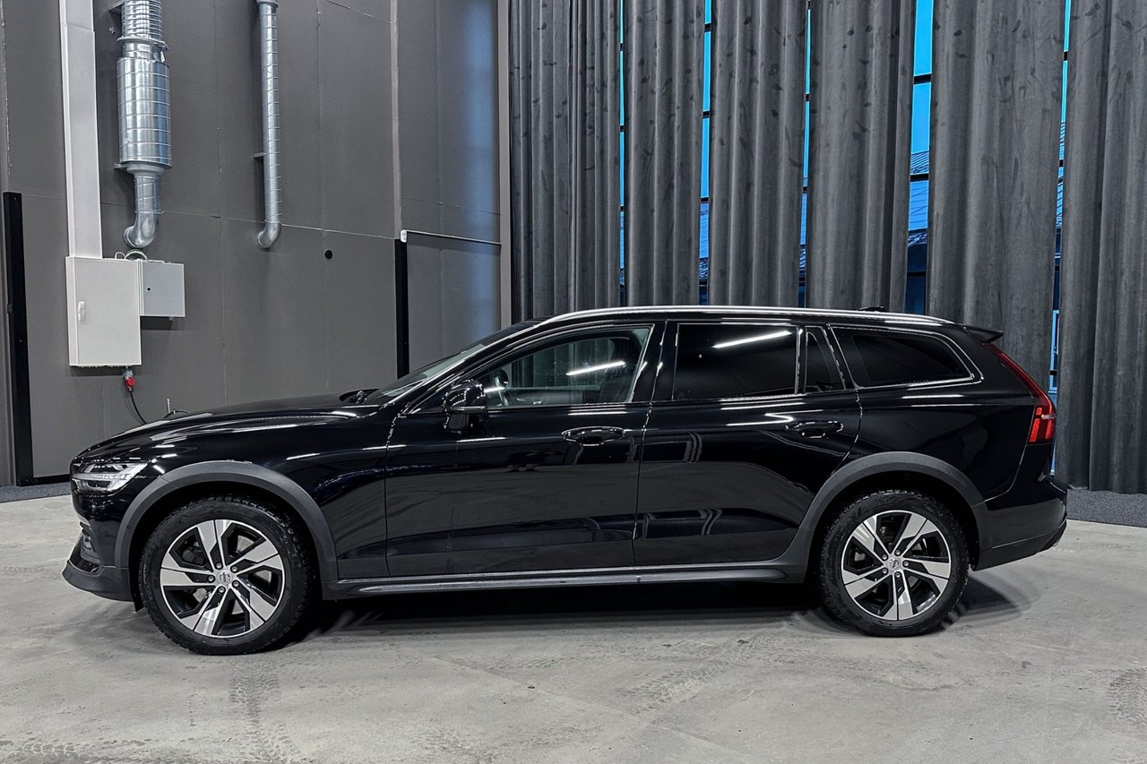 Volvo V60 Cross Country B4 AWD 2021, kuva 3/10