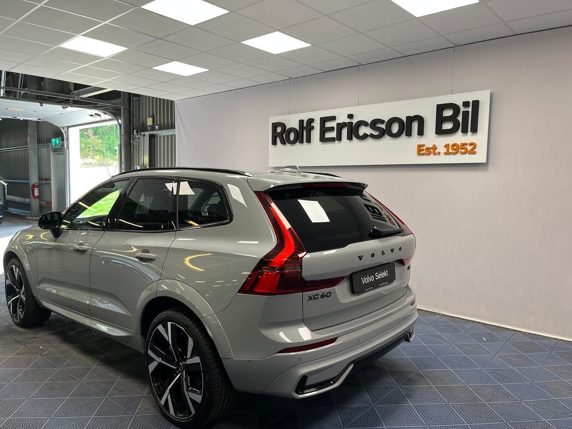 Volvo XC60 T8 Plus Black Nordic Edition 2027, bild 3/10