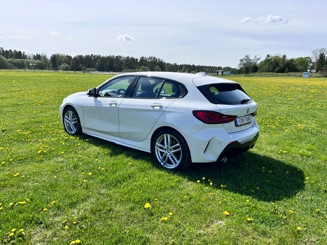 BMW 118 i Manuell 2021, photo 2/7