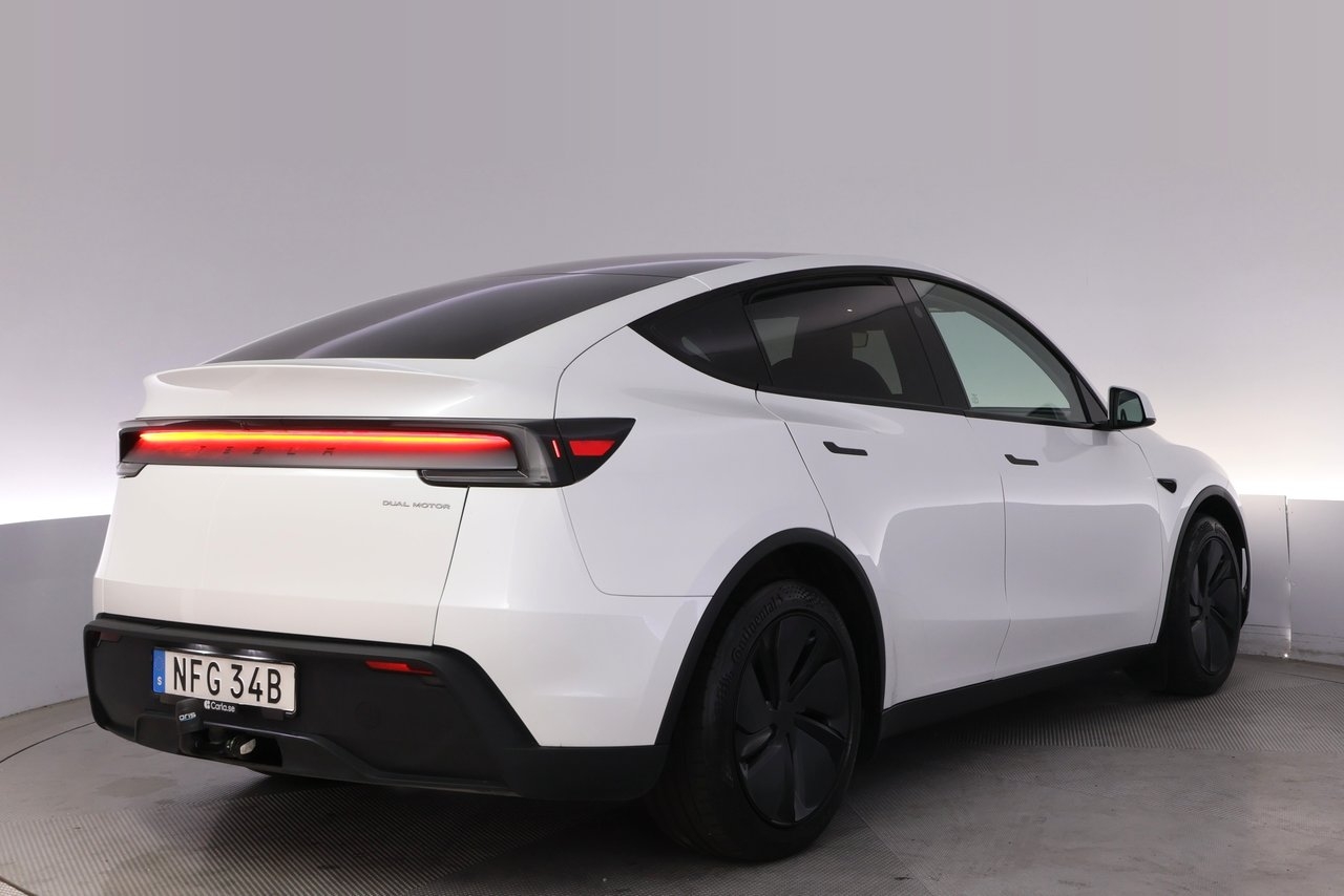 Tesla Model Y Long Range AWD Autopilot 2025, bild 5/10