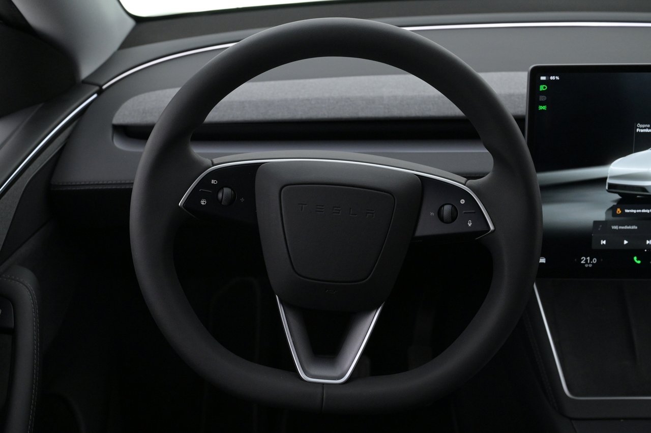 Tesla Model Y Long Range AWD Autopilot 2025, bild 7/10