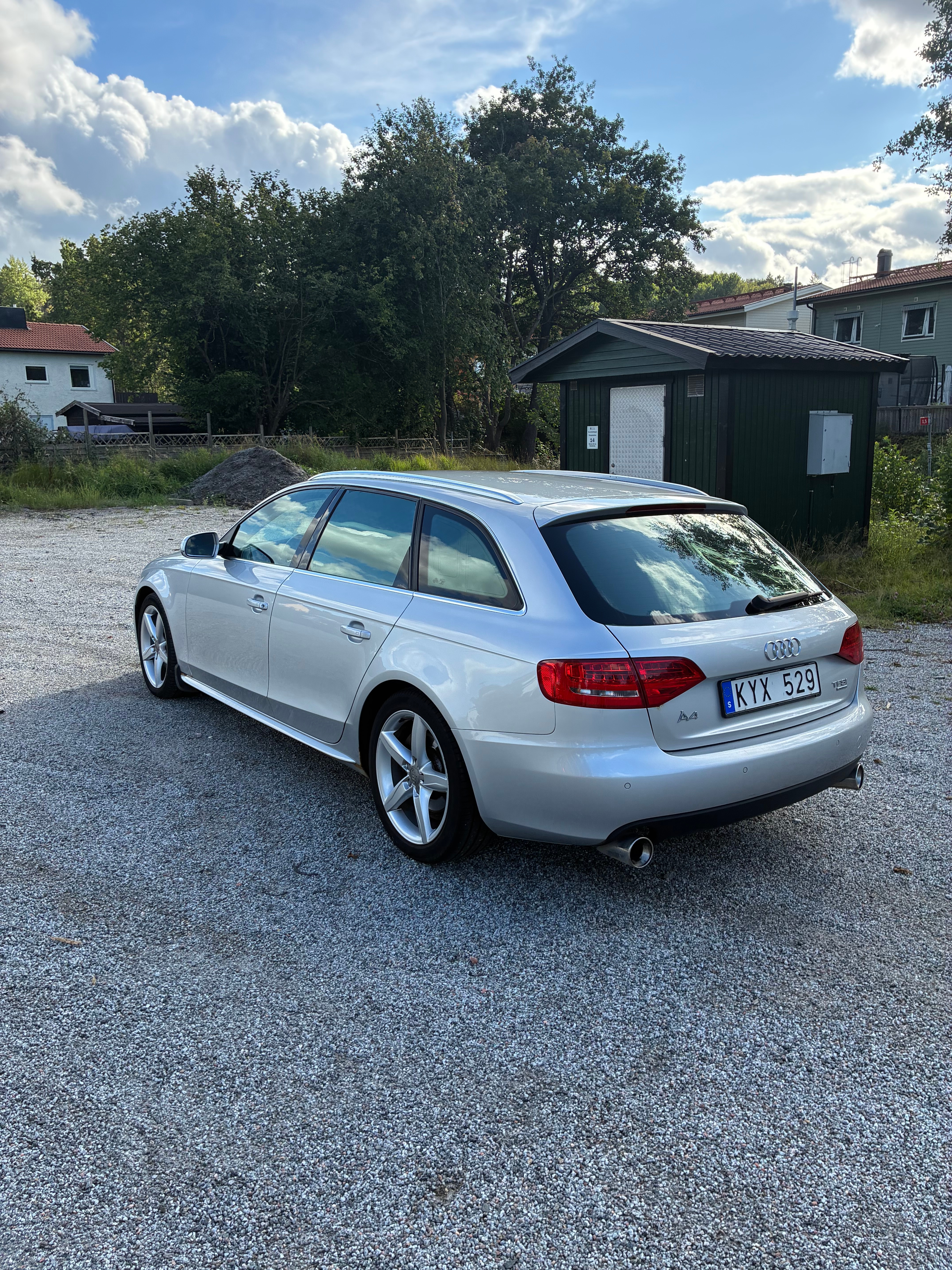 Audi A4 Avant 2.0 TFSI quattro Manuell 2011, bild 2/7