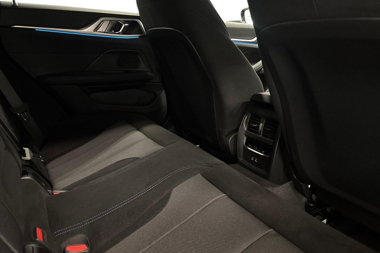 BMW i4 eDrive 40 Gran Coupé M-Sport 2026, photo 7/10