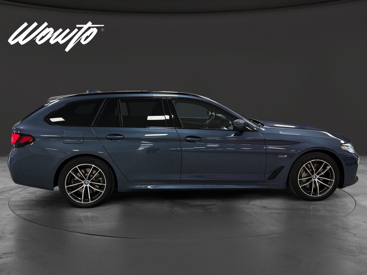BMW 530 e xDrive Touring 292HK M Sport 2024, kuva 3/10