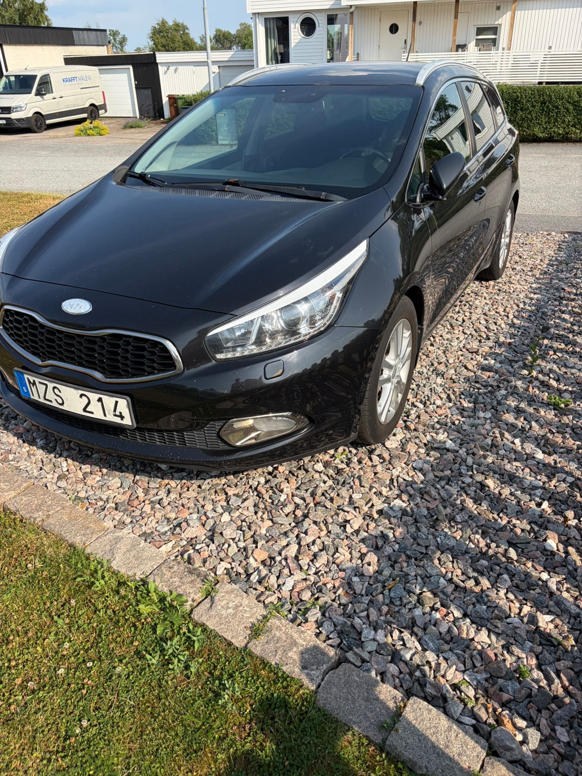 Kia Ceed _sw 1.6 CRDi Manuell 2013, bild 2/5