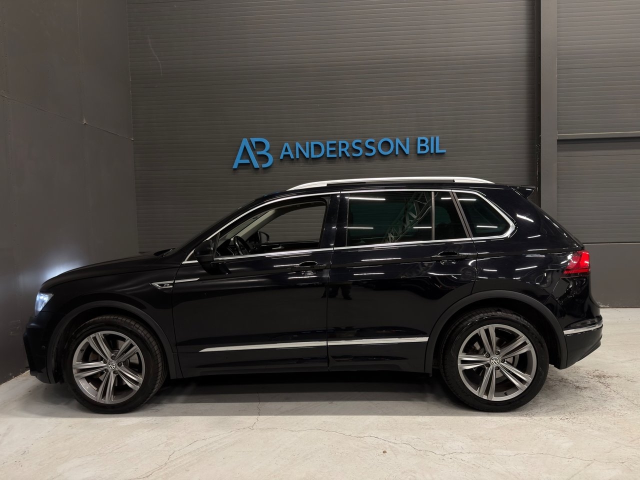 Volkswagen Tiguan 2017, bild 6/10