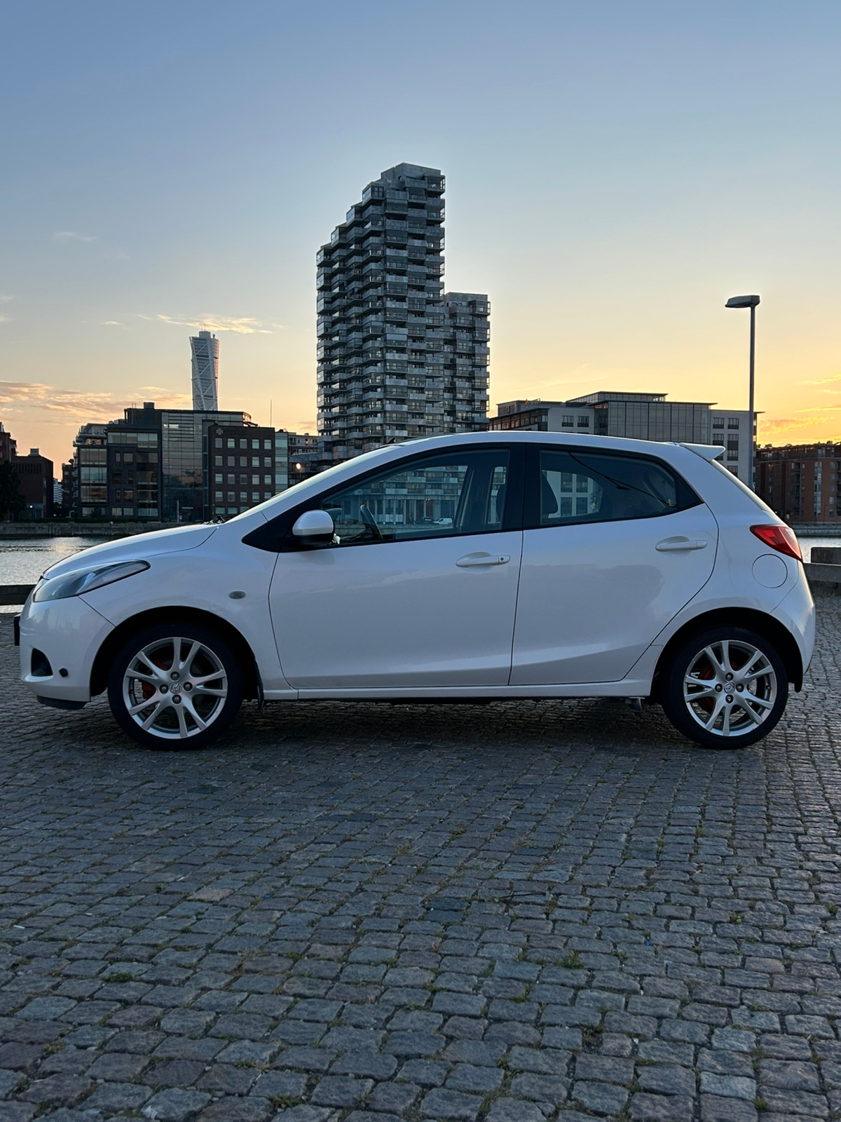 Mazda 2 2010, bild 2/8