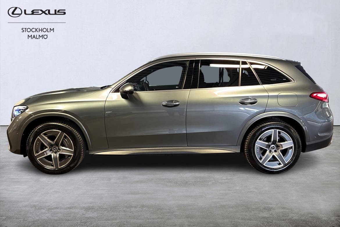 Mercedes-Benz GLC 2023, photo 2/10
