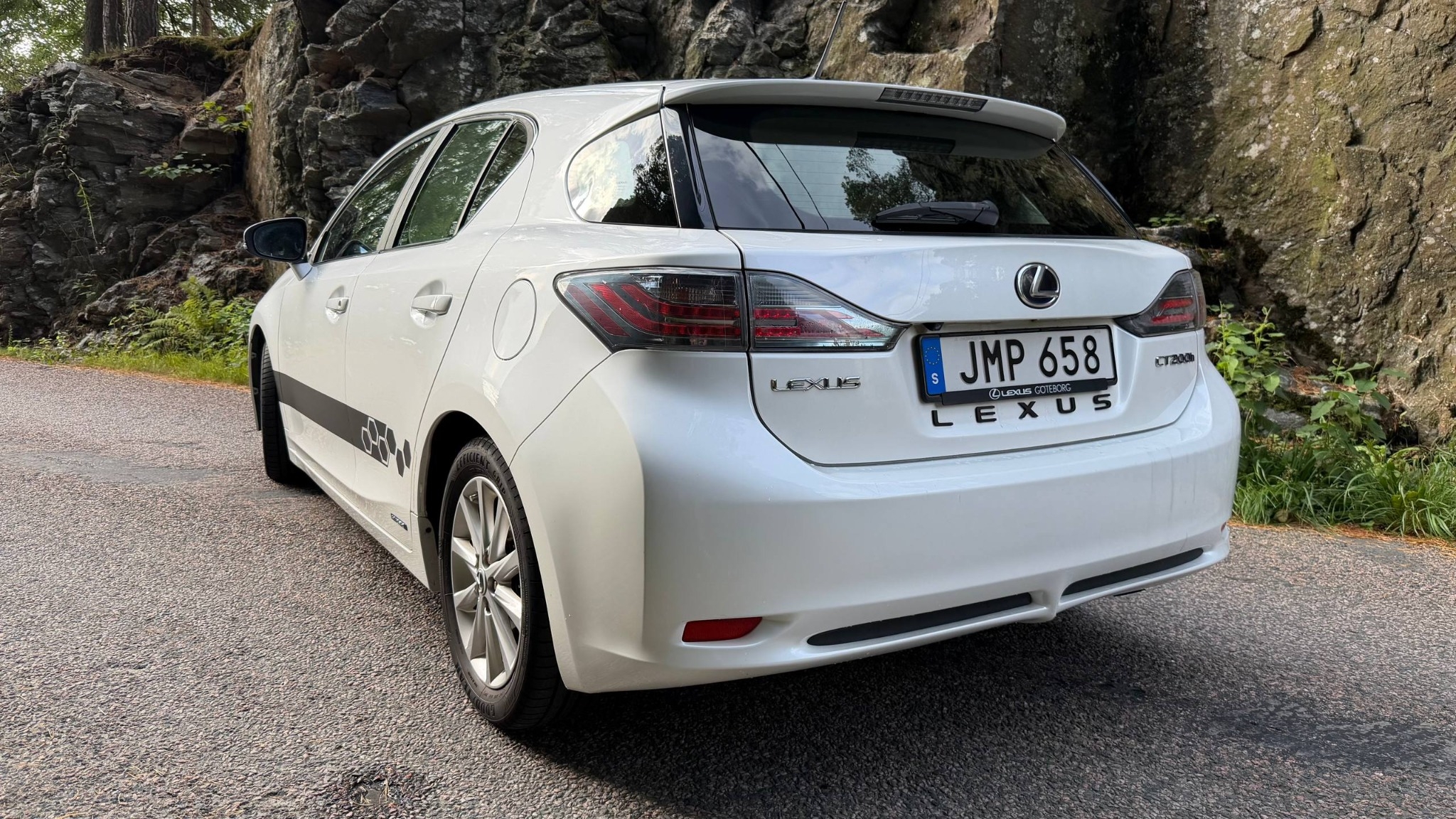 Lexus CT 200h 1.8 CVT 2012, bild 6/10