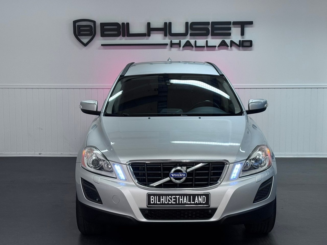 Volvo XC60 D3 Momentum Euro 5 2011, kuva 3/10