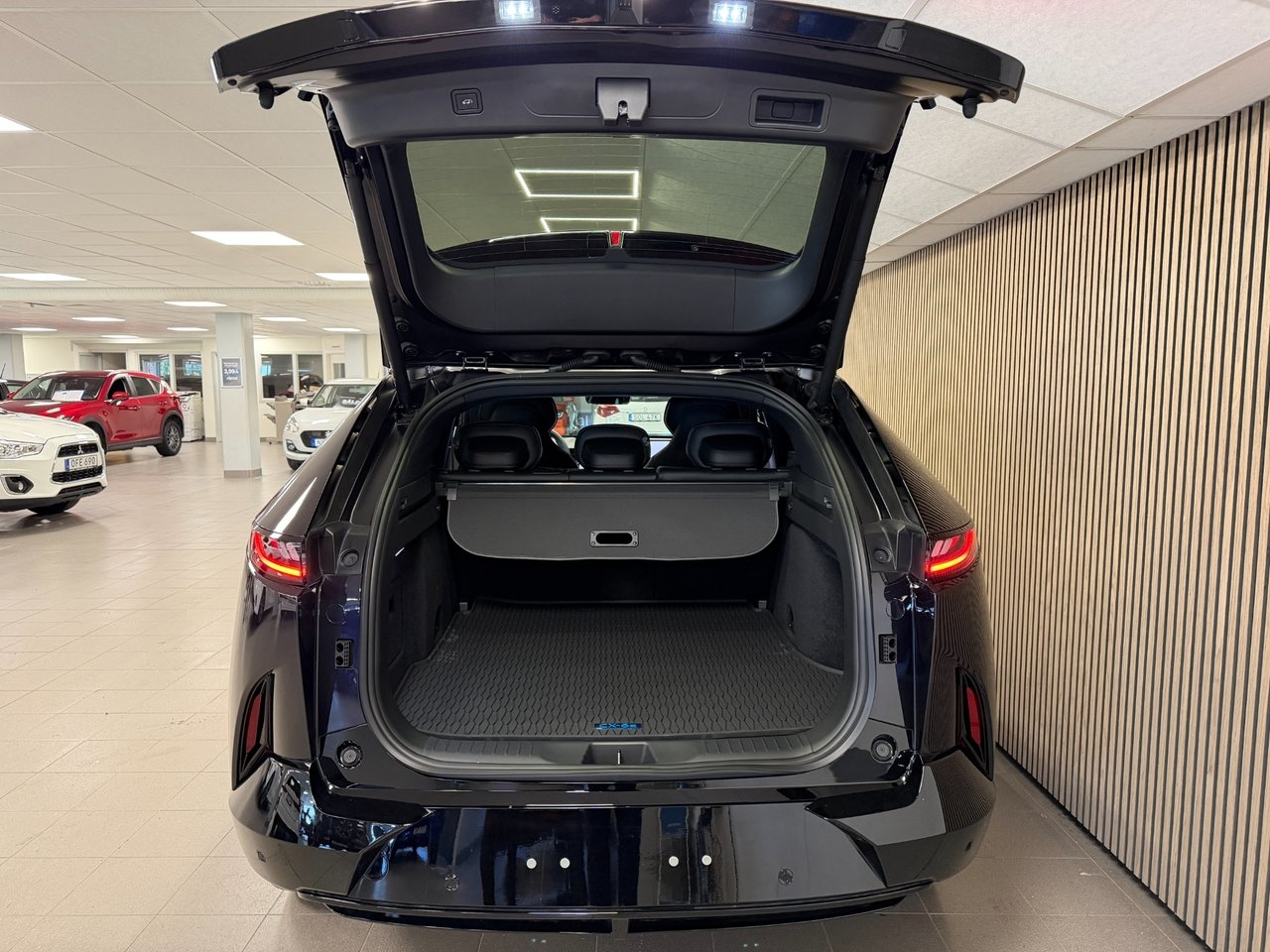 Mazda CX-6e Takumi 78kwh 2026, bild 6/10