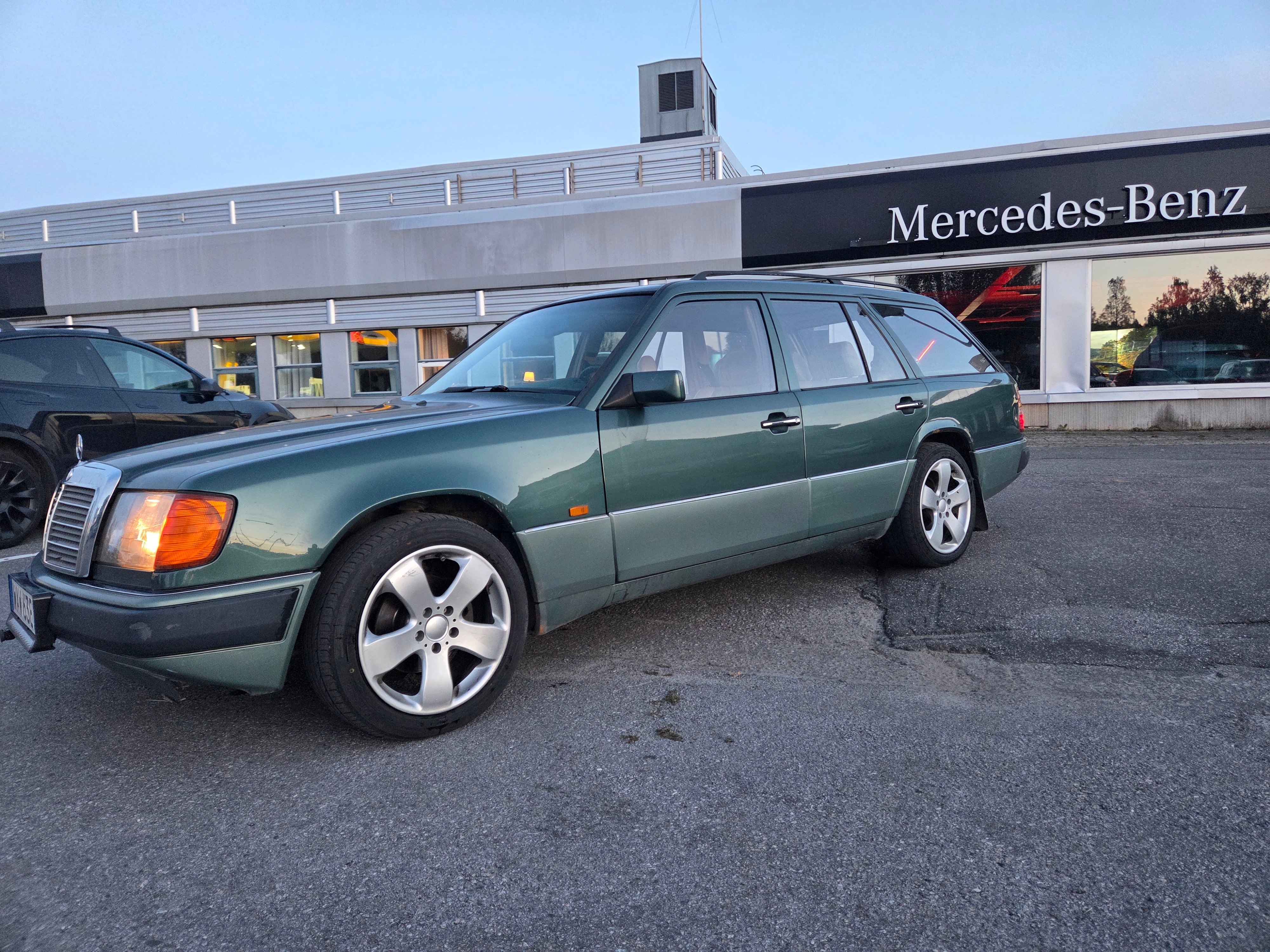 Mercedes-Benz 300
