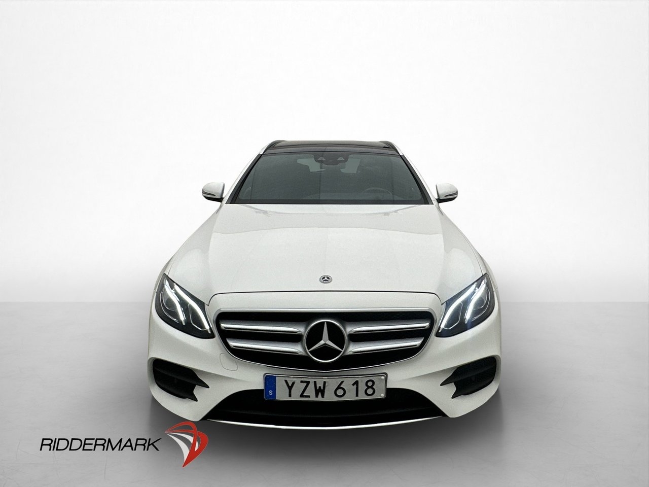 Mercedes-Benz E 400 T 4M AMG Pano 2018, bild 2/37