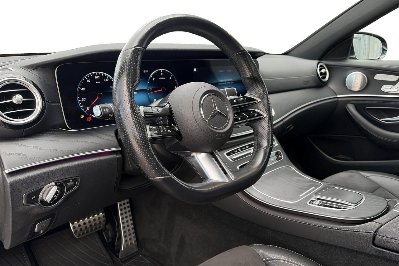 Mercedes-Benz E 220 4M AMG 2021, bild 7/30
