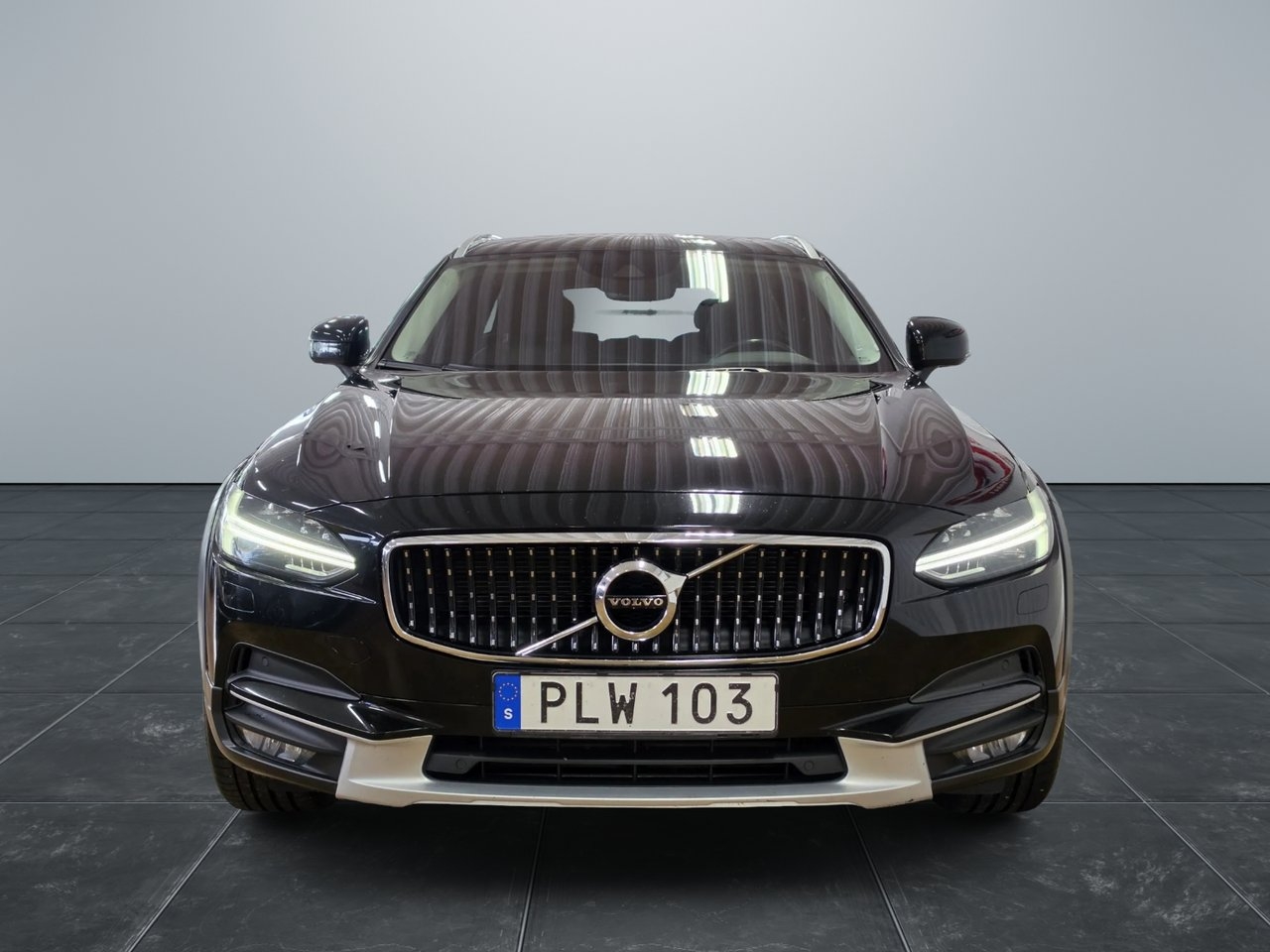 Volvo V90 Cross Country 2018, kuva 2/10