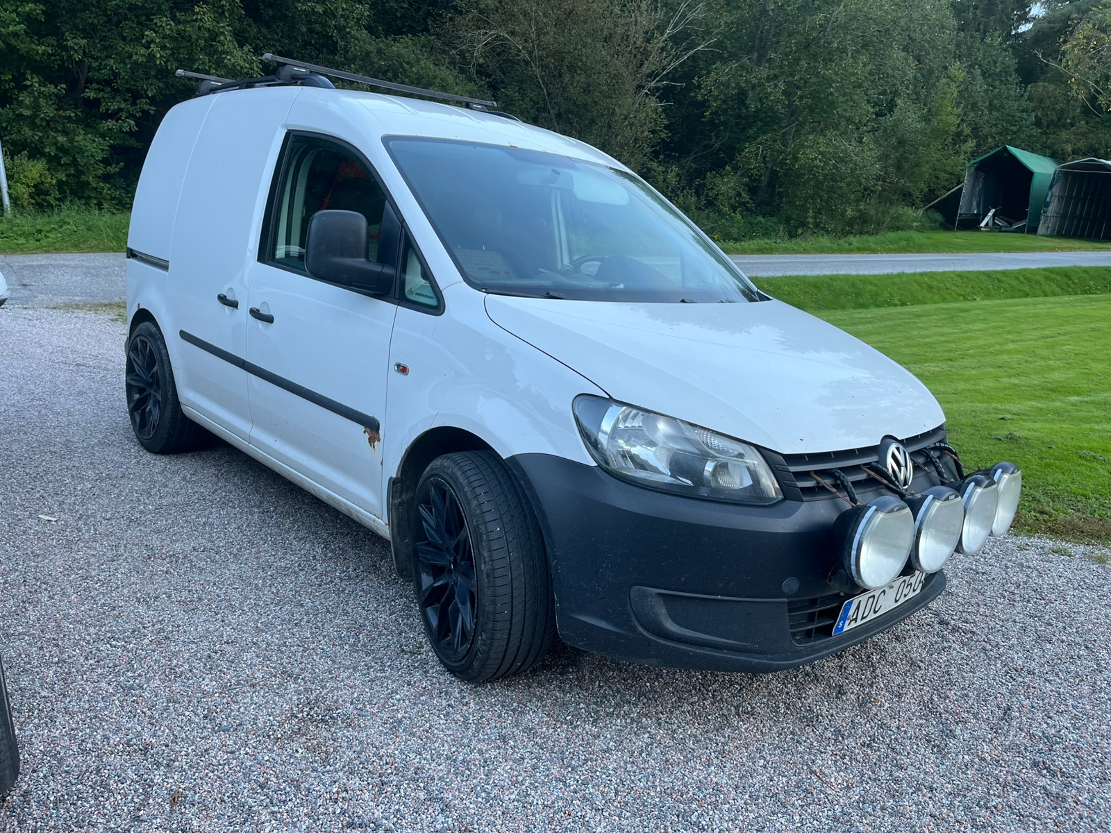 Volkswagen Caddy Skåpbil 1.6 TDI Manuell 2011, kuva 2/4