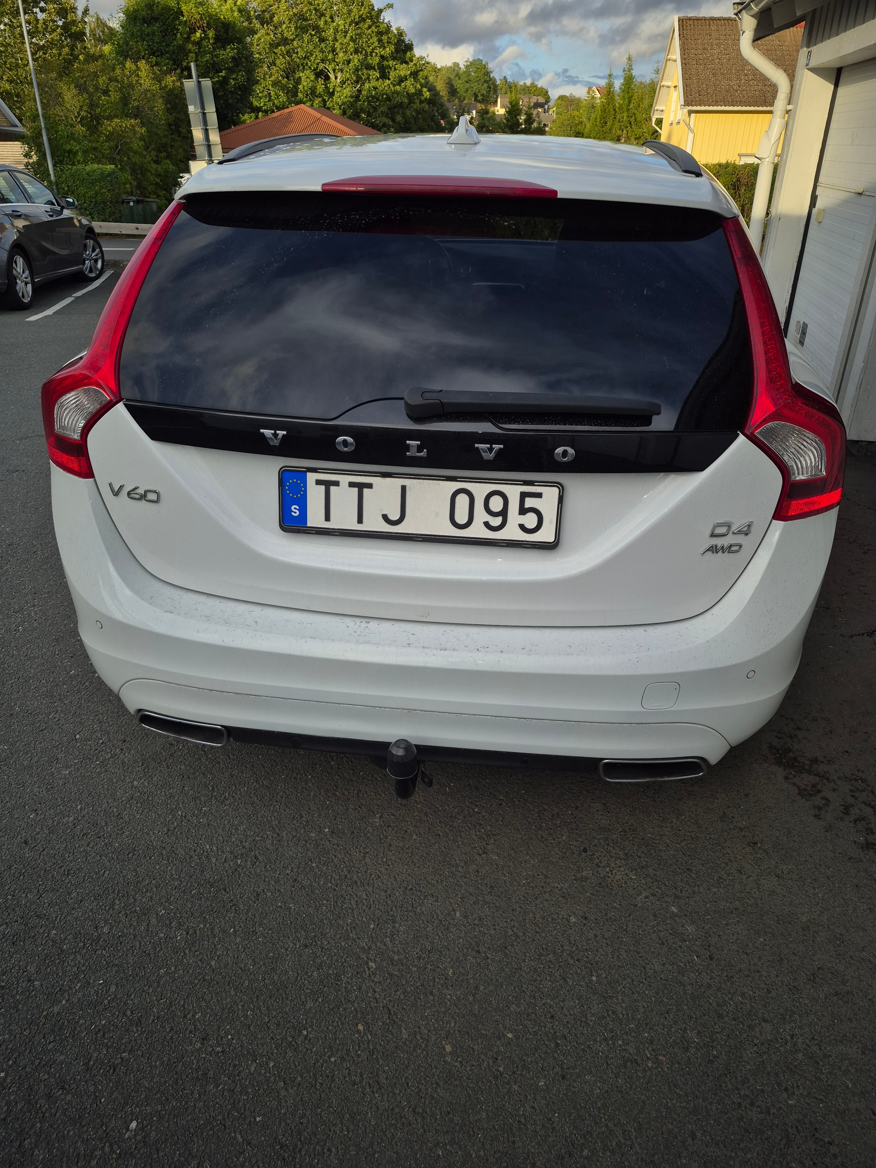 Volvo V60 D4 AWD Geartronic 2014, bild 4/6