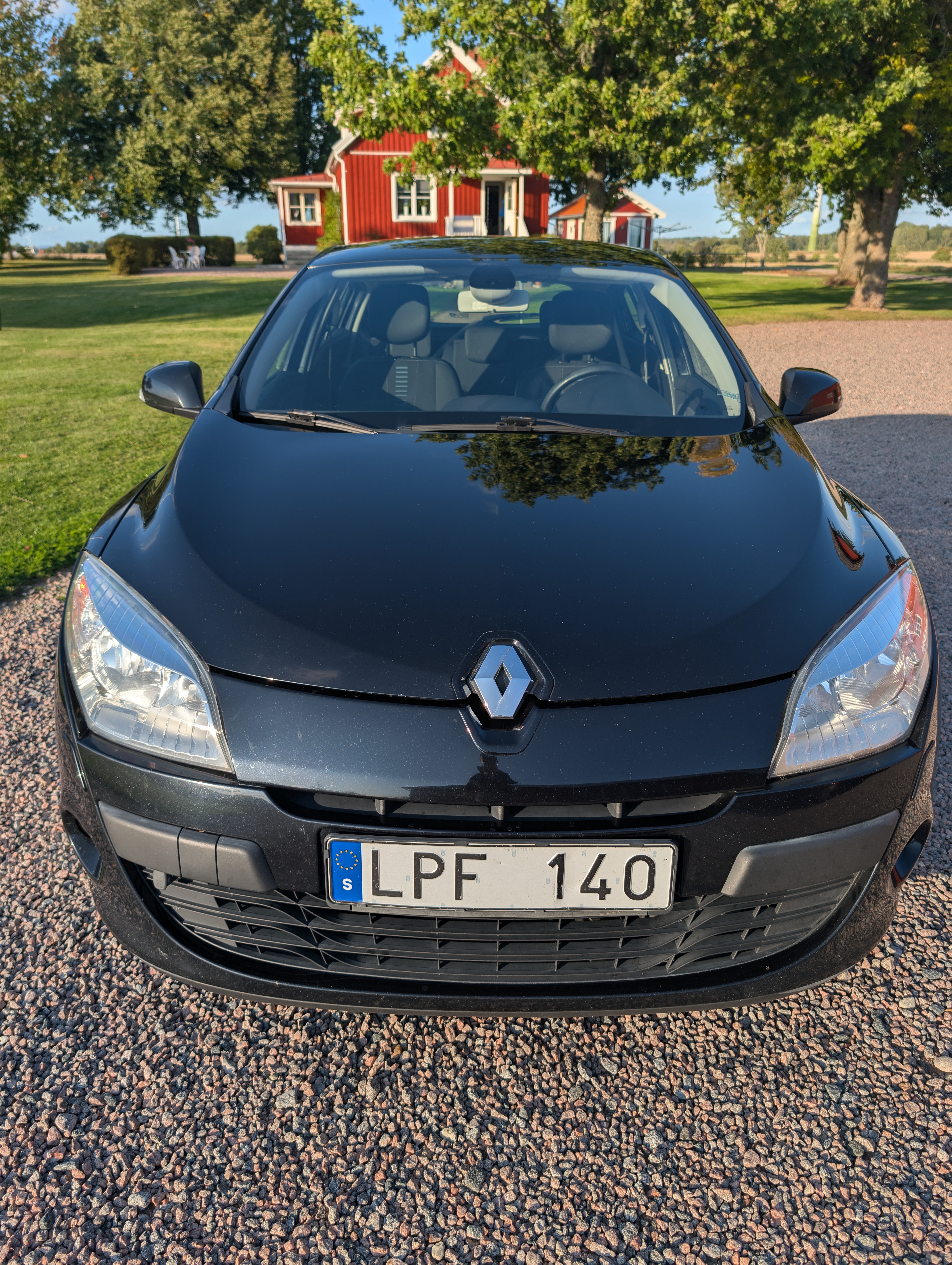 Renault Megane III 1.6 E85 Manuell 2011, bild 2/6