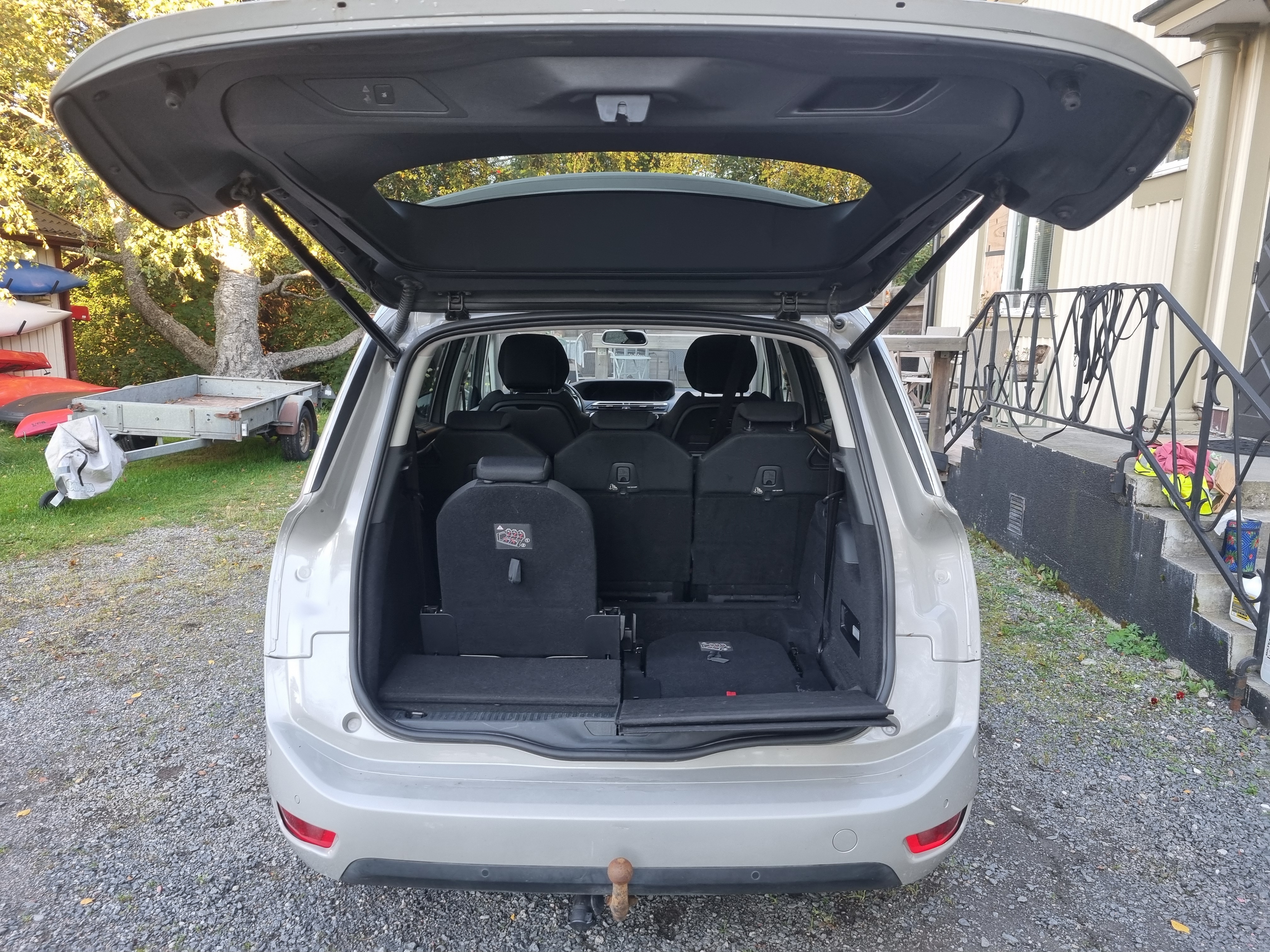 Citroen Grand C4 Picasso 1.6 BlueHDi EAT 2016, bild 4/8