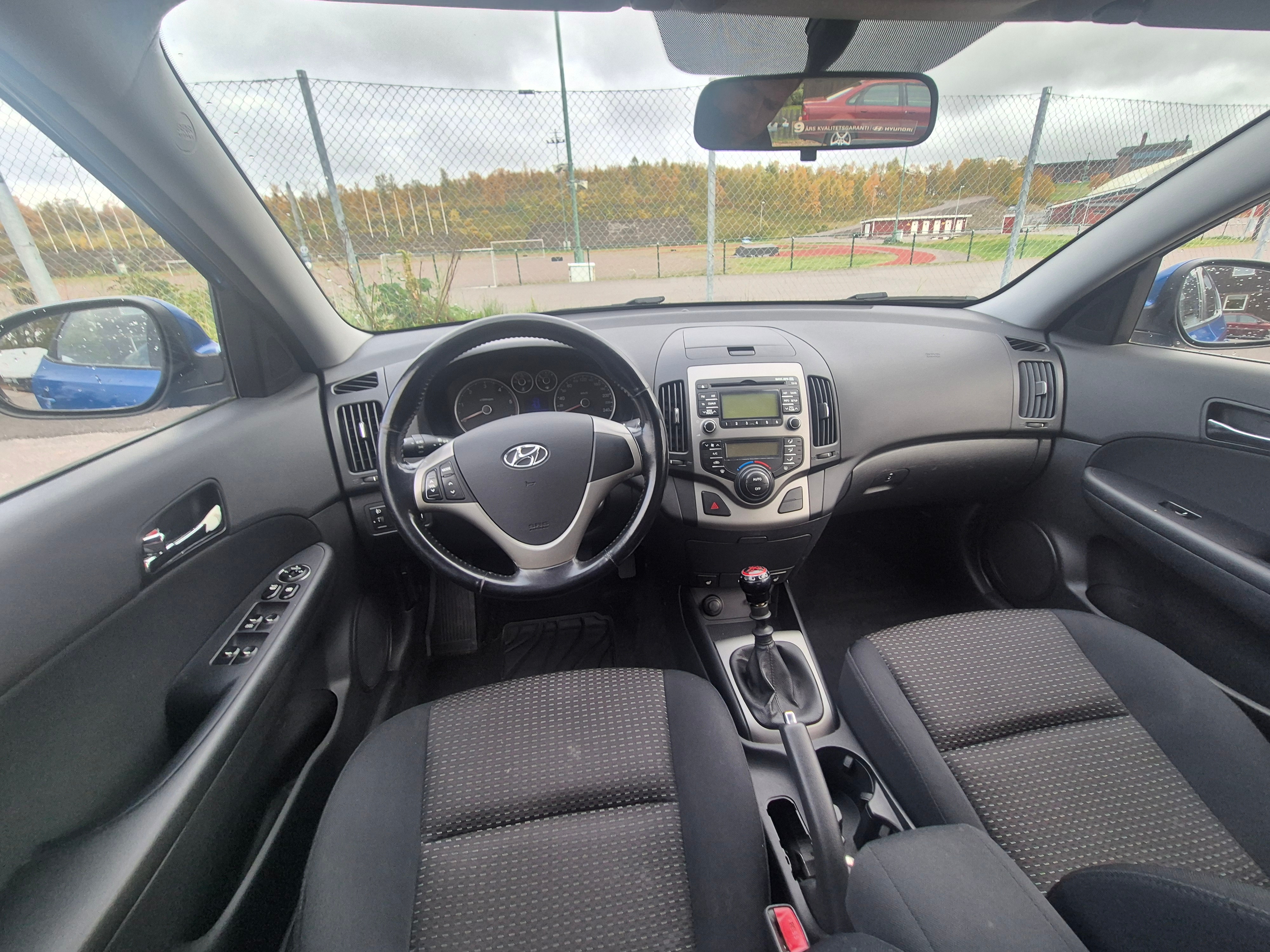Hyundai i30 1.6 CRDi Manuell 2008, bild 7/7