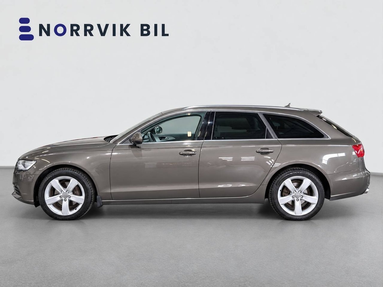 Audi A6 2013, bild 5/29