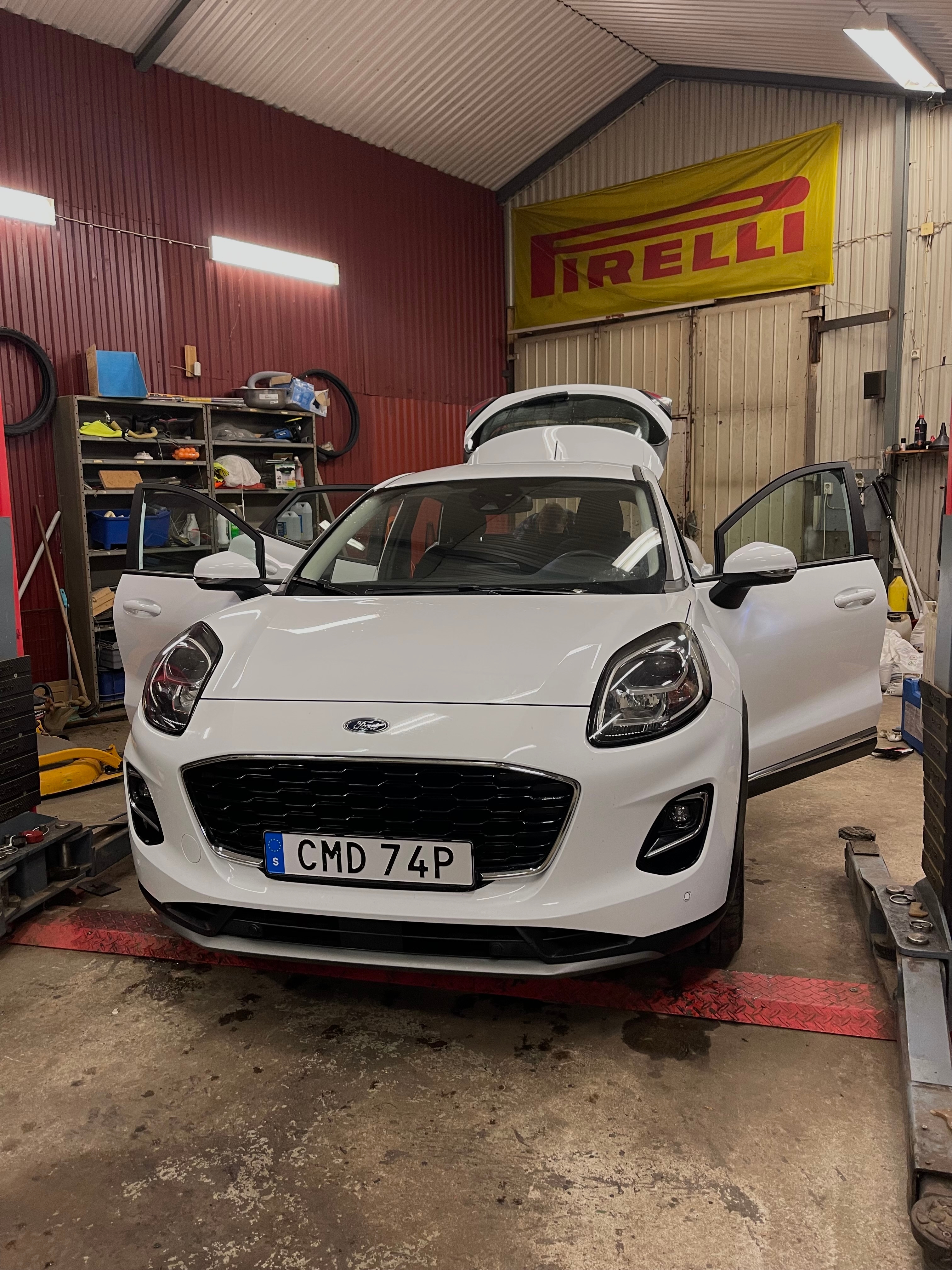 Ford Puma 1.0 EcoBoost DCT 2021, bild 6/8