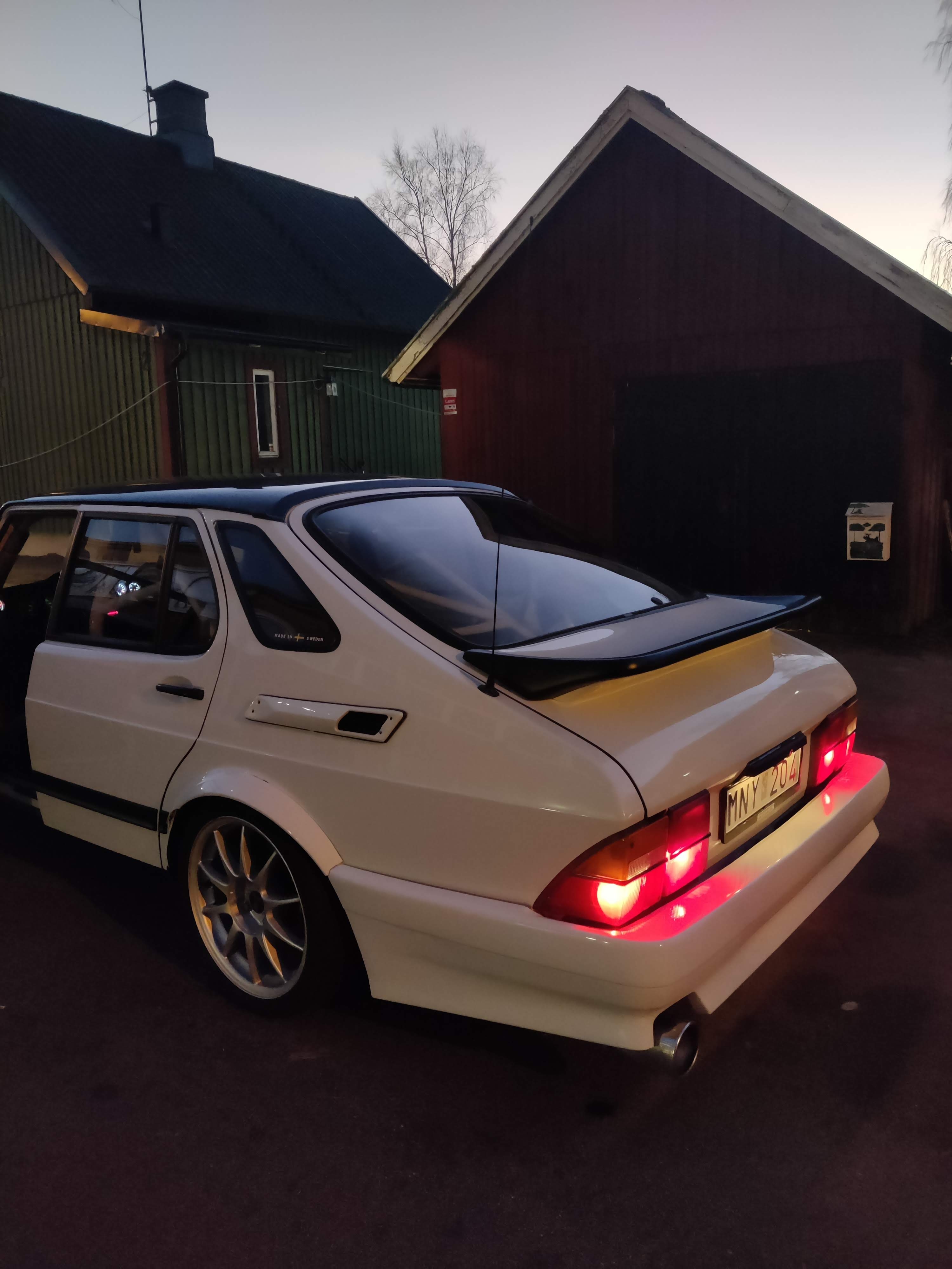 Saab 900